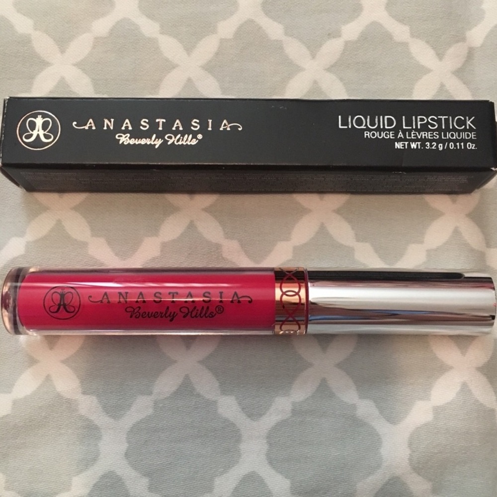 NEW ABH Lippie in Carina